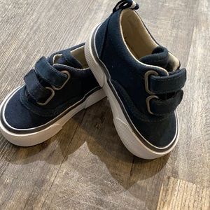 Size 3 Children’s Place shoes